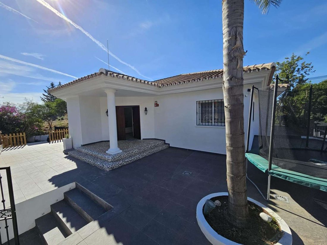 Villa in La Capellania, Benalmadena, Andalusia 2 - 15471250