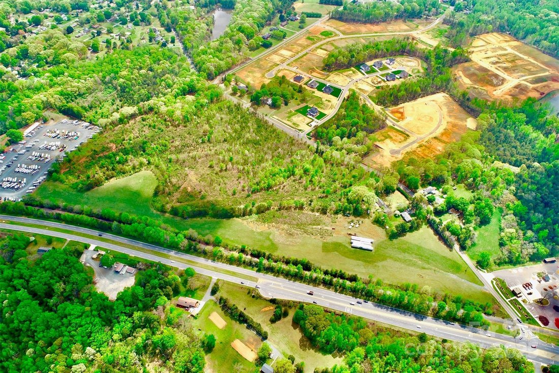 Land in Charlotte, North Carolina, United States 3 - 15471767