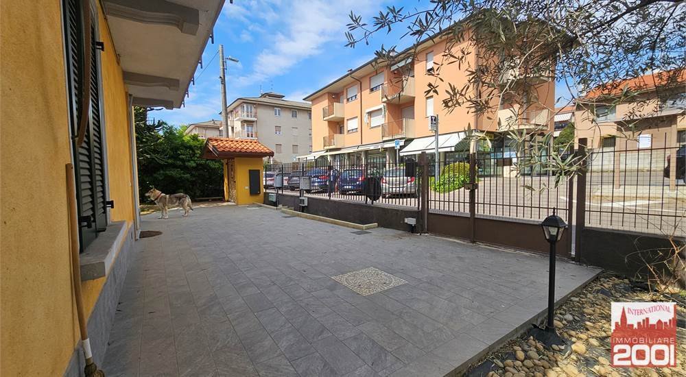 Villa in Appiano Gentile, Lombardy, Italy 2 - 15470405