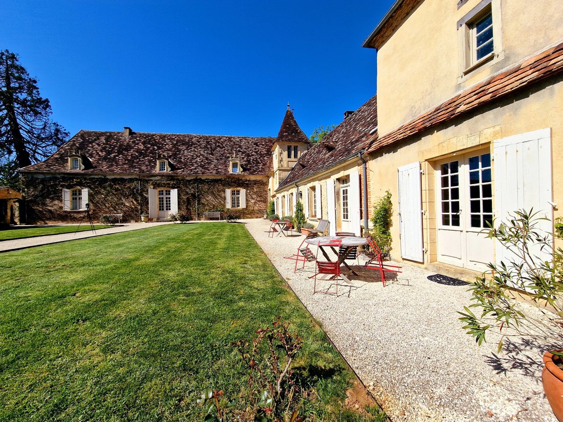 House in Le Bugue, Nouvelle-Aquitaine, France 2 - 15228215