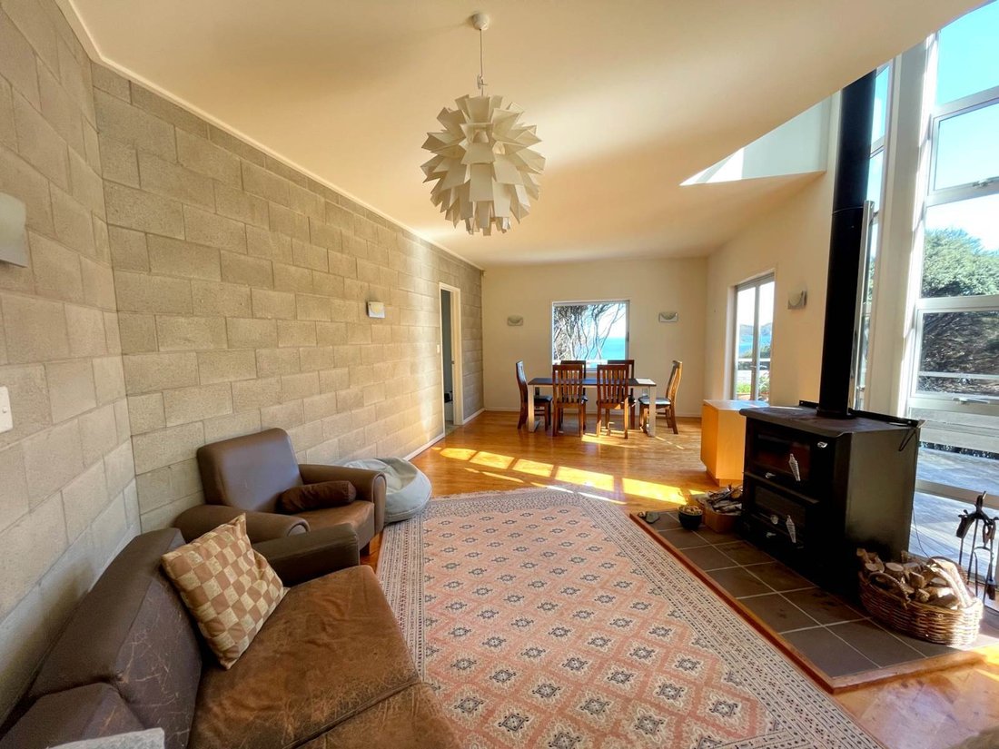 House in Great Barrier Island / Aotea, Auckland, New Zealand 4 - 15471521