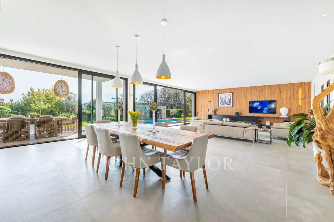 Villa in Valbonne, Provence-Alpes-Côte d'Azur, France 4 - 15468959