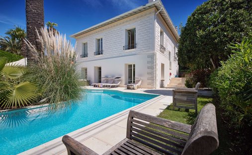 Townhouse in Maurice Jeanpierre, Le Cannet, France 1