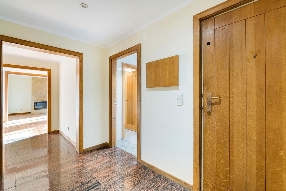 Apartment in Lordelo do Ouro e Massarelos, Porto District, Portugal 2 - 13604614