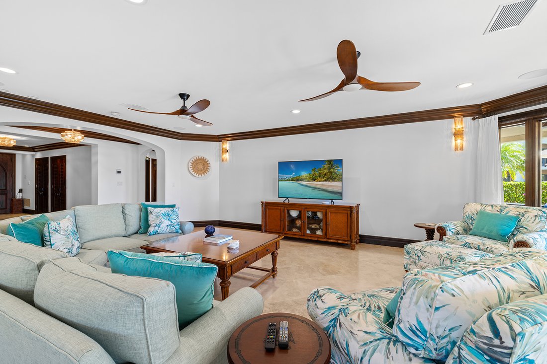 Condo in The Bight Settlement, Caicos Islands, Turks and Caicos Islands 4 - 15472369
