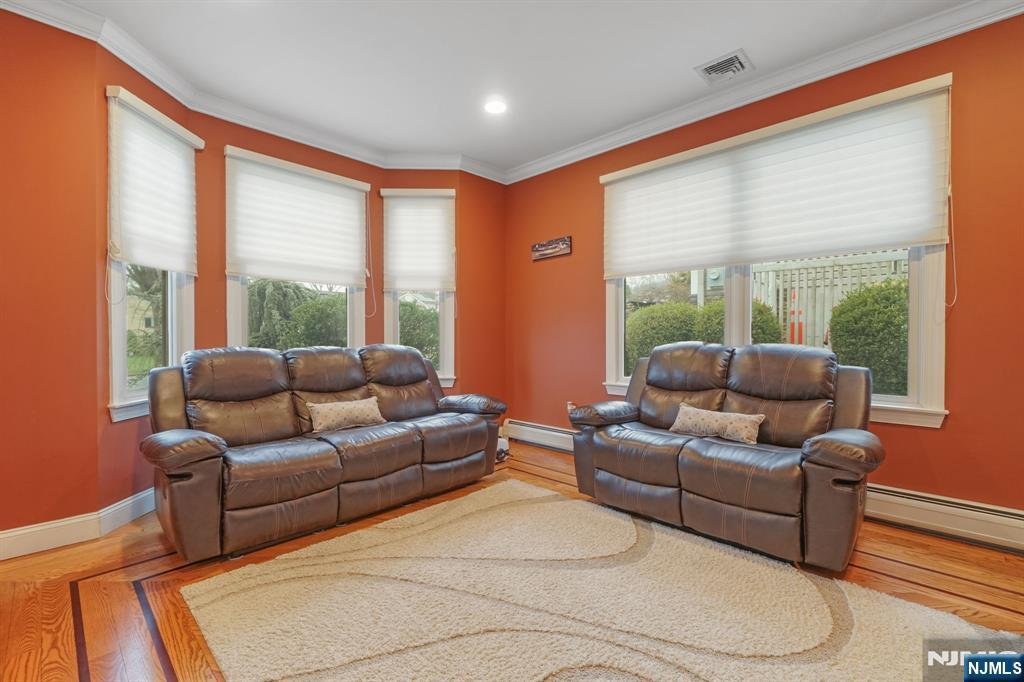 House in Paramus, New Jersey, United States 4 - 15469783