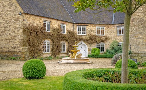 House in Buckinghamshire, England 1