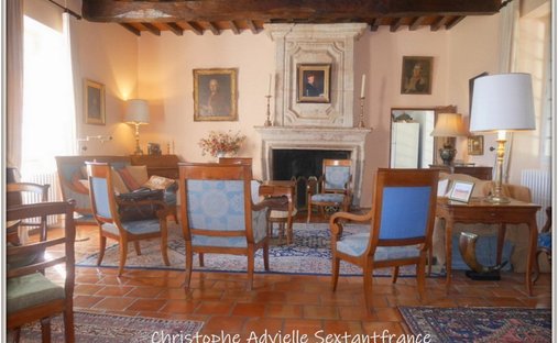 Castle for Sale in Gageac-et-Rouillac, Nouvelle-Aquitaine, France