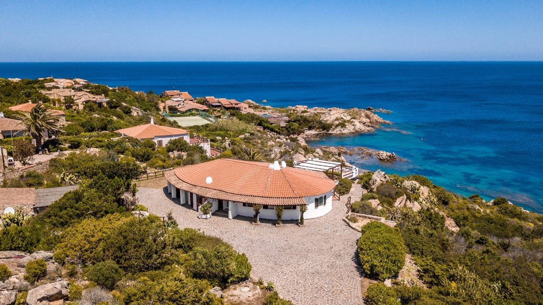 Villa in La Maddalena, Sardinia, Italy 1 - 15426962