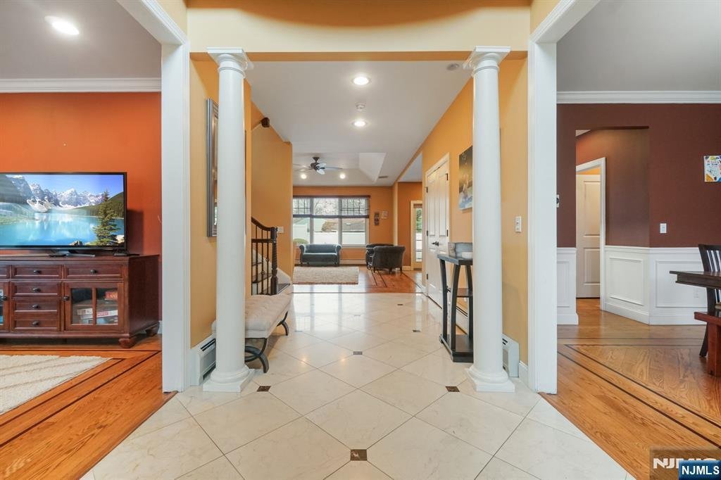 House in Paramus, New Jersey, United States 2 - 15469783