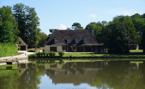 Thiviers, Nouvelle-Aquitaine, France 1
