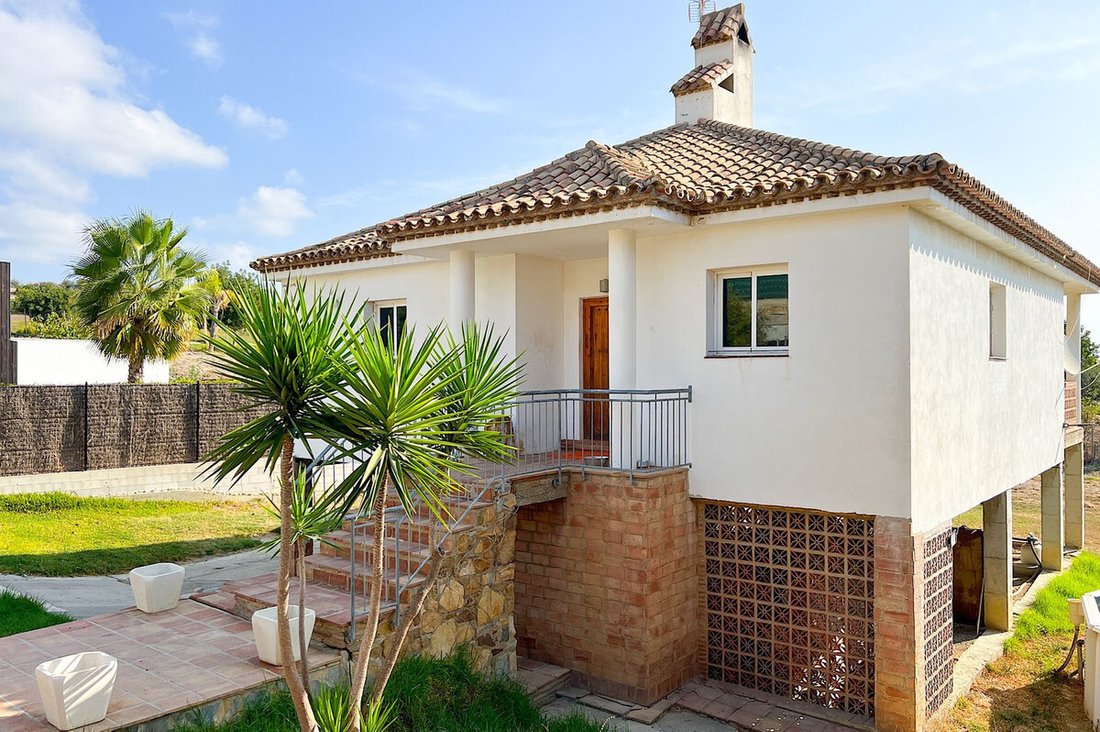 Villa in Estepona, Andalusia, Spain 1 - 13949062