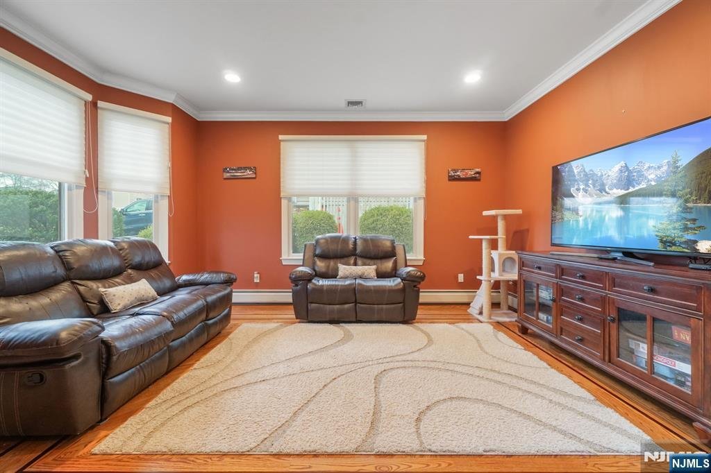 House in Paramus, New Jersey, United States 3 - 15469783