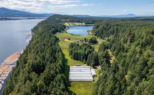 House in Gabriola, British Columbia, Canada 1
