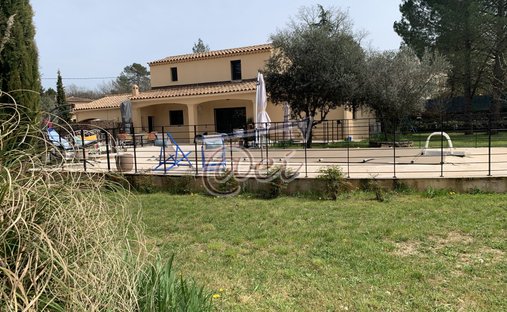 Villa in Haut Sud, Saint-Maximin-la-Sainte-Baume, France 1