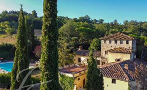 Villa in Borgo San Lorenzo, Tuscany, Italy 1