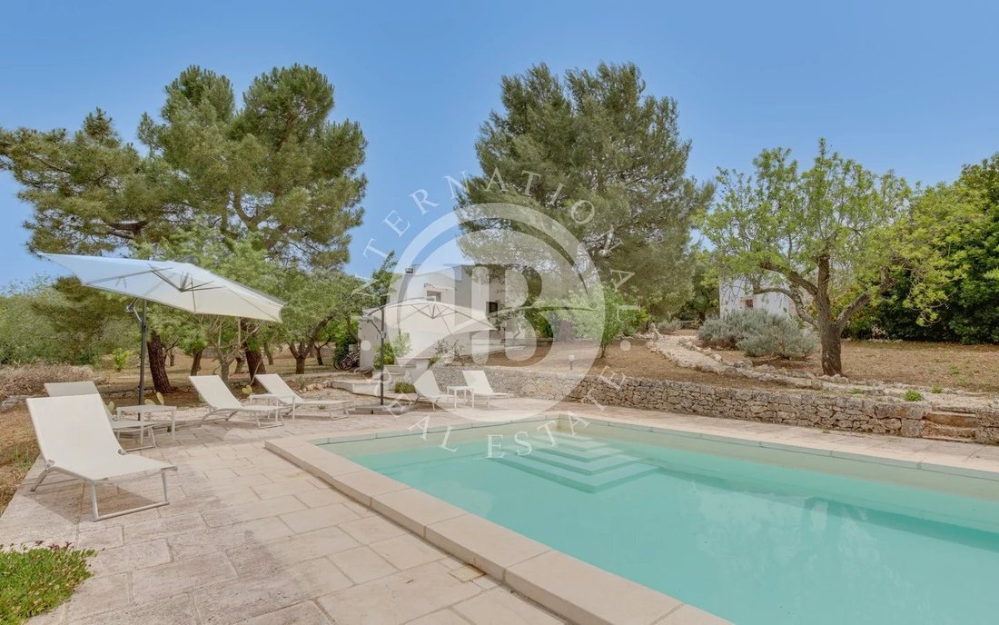 Casa en Ostuni, Apulia, Italia 4 - 15474390