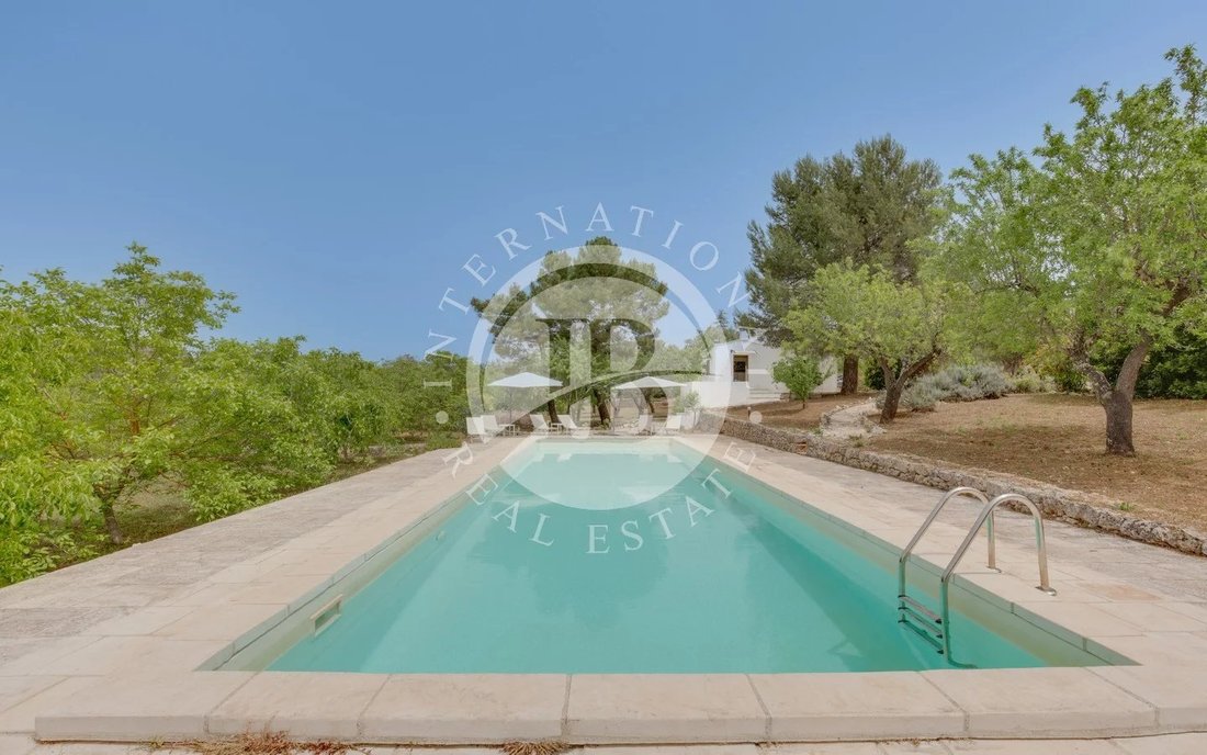 Casa en Ostuni, Apulia, Italia 3 - 15474390