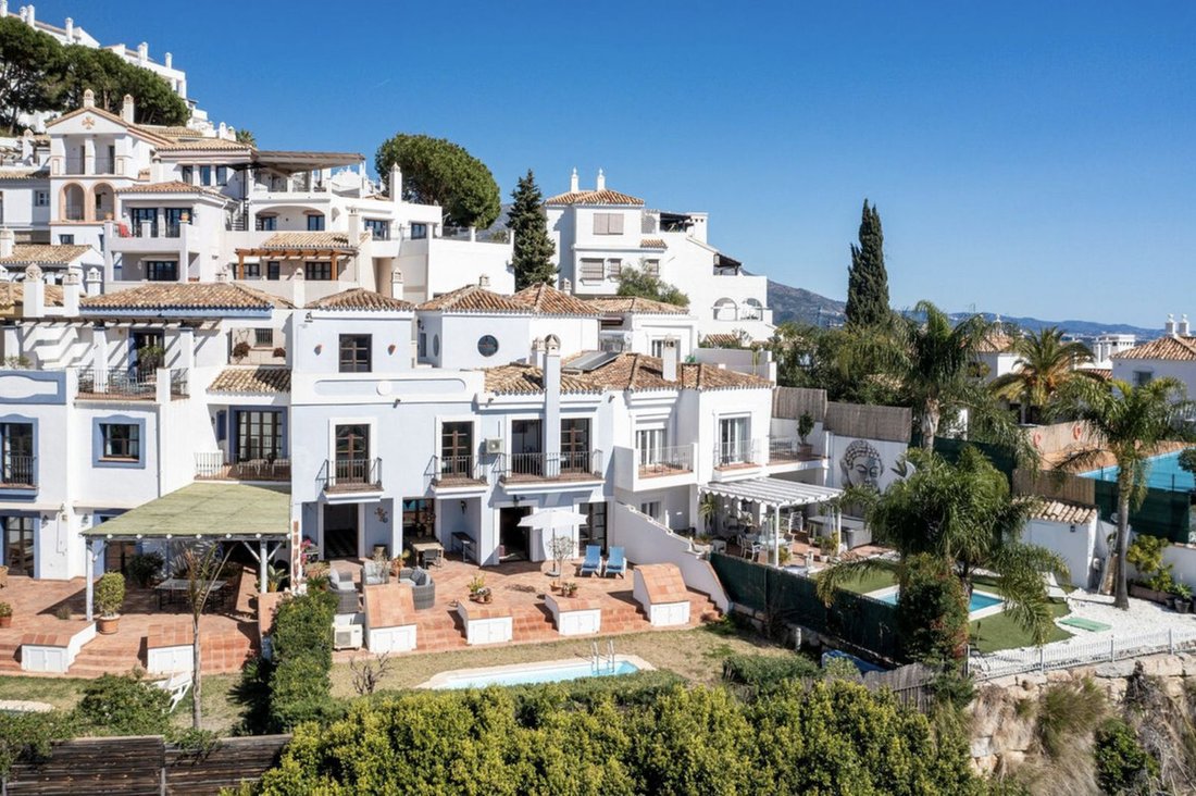 Villa in Benahavis, Andalusia, Spain 1 - 15475907