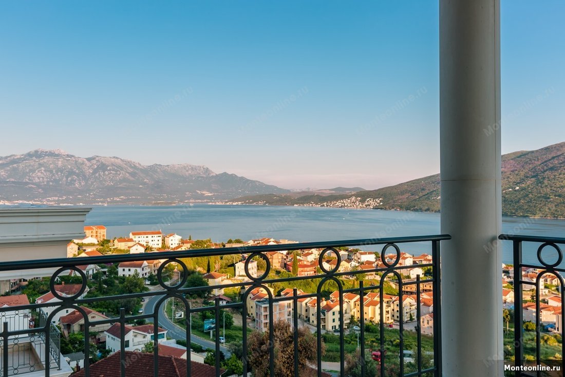 Villa in Đenovići, Herceg Novi Municipality, Montenegro 1 - 15483500