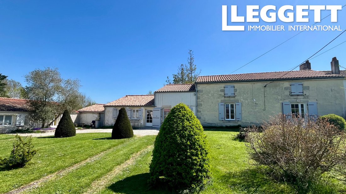 Whispers of the Marais: A 17th-Century Hunting Lodge Reborn
