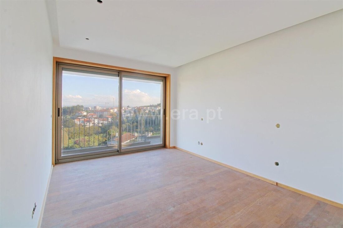 Land in Vilar de Andorinho, Porto District, Portugal 5 - 12856567