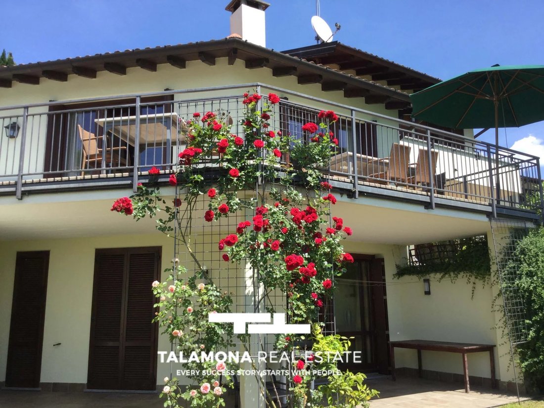 House in Pino sulla Sponda del Lago Maggiore, Lombardy, Italy 2 - 15476478