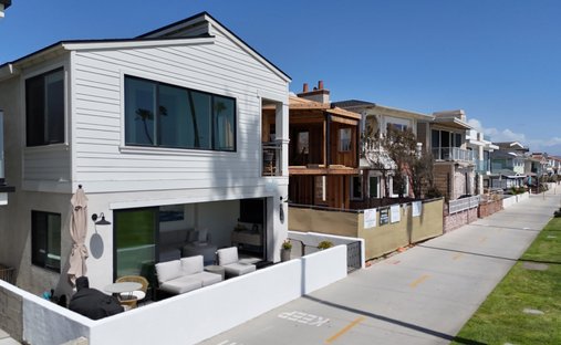 Apartment in Newport Beach, California, United States 1