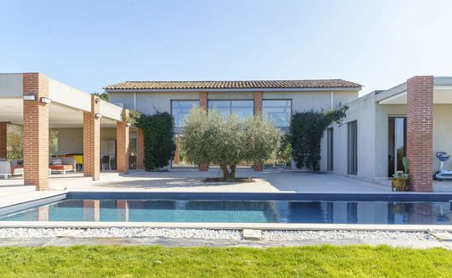 Villa in Bouc-Bel-Air, Provence-Alpes-Côte d'Azur, France 1