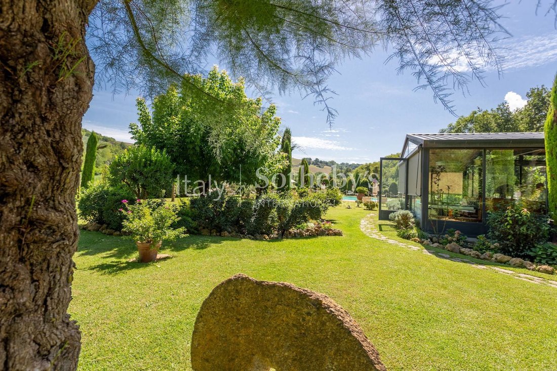 House in San Gimignano, Tuscany, Italy 5 - 15480878
