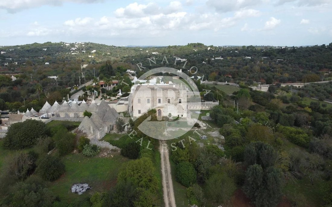 Estate in Ceglie Messapica, Apulia, Italy 1 - 15476594