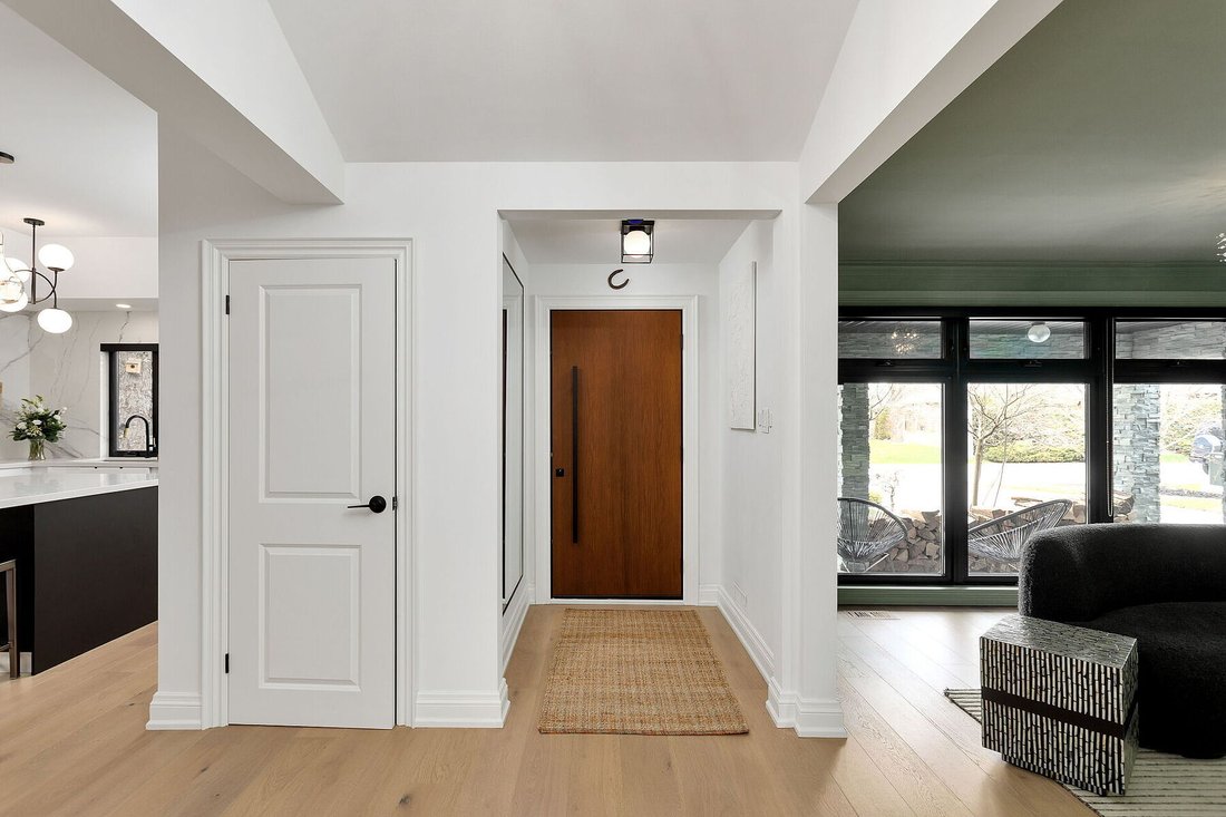 House in Toronto, Ontario, Canada 4 - 15477403