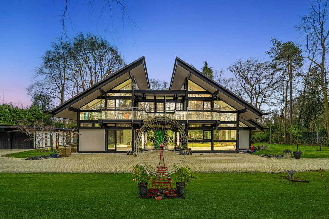 House in Stoke Poges, England 1 - 15477822