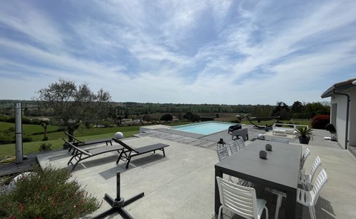 House in Castelnau-sur-Gupie, Nouvelle-Aquitaine, France 1