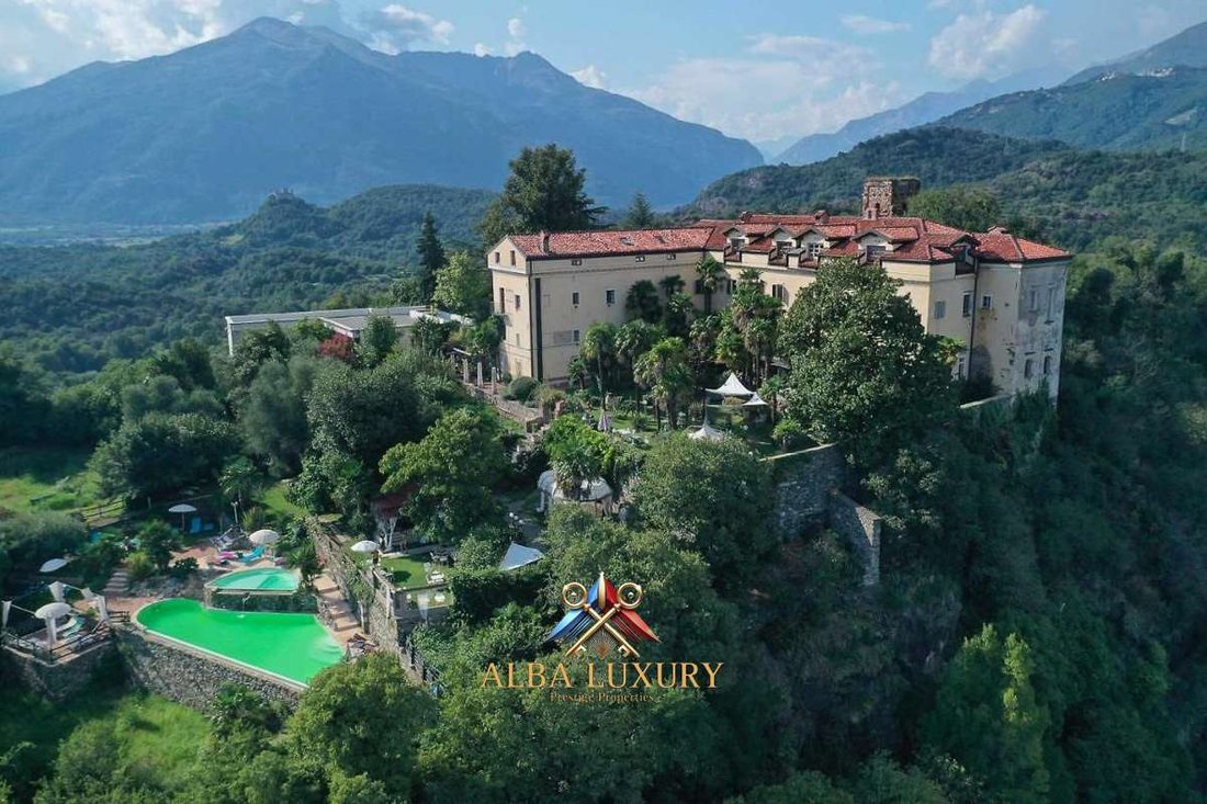 Chateau in Chiaverano, Italy 2 - 15483997