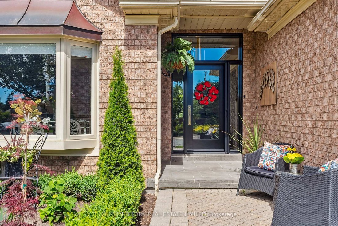House in Whitchurch-Stouffville, Ontario, Canada 2 - 15479850