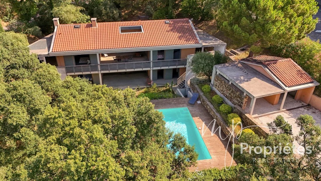 House in Rayol-Canadel-sur-Mer, Provence-Alpes-Côte d'Azur, France 1 - 14519227