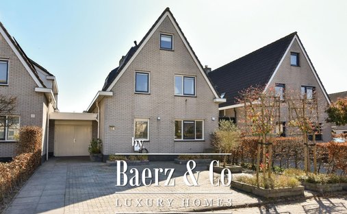 Villa in Mijdrecht, Utrecht, Netherlands 1