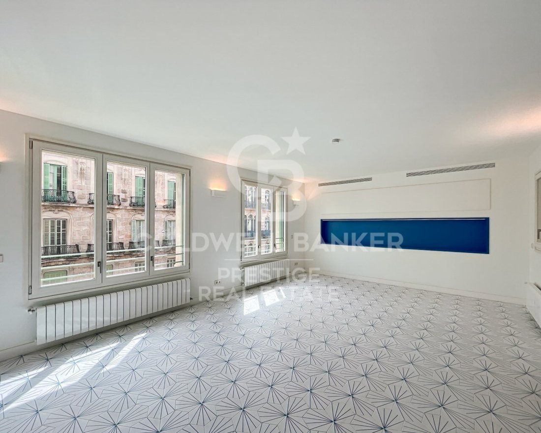 Wohnung in Eixample, Barcelona, Spanien 1 - 13990741