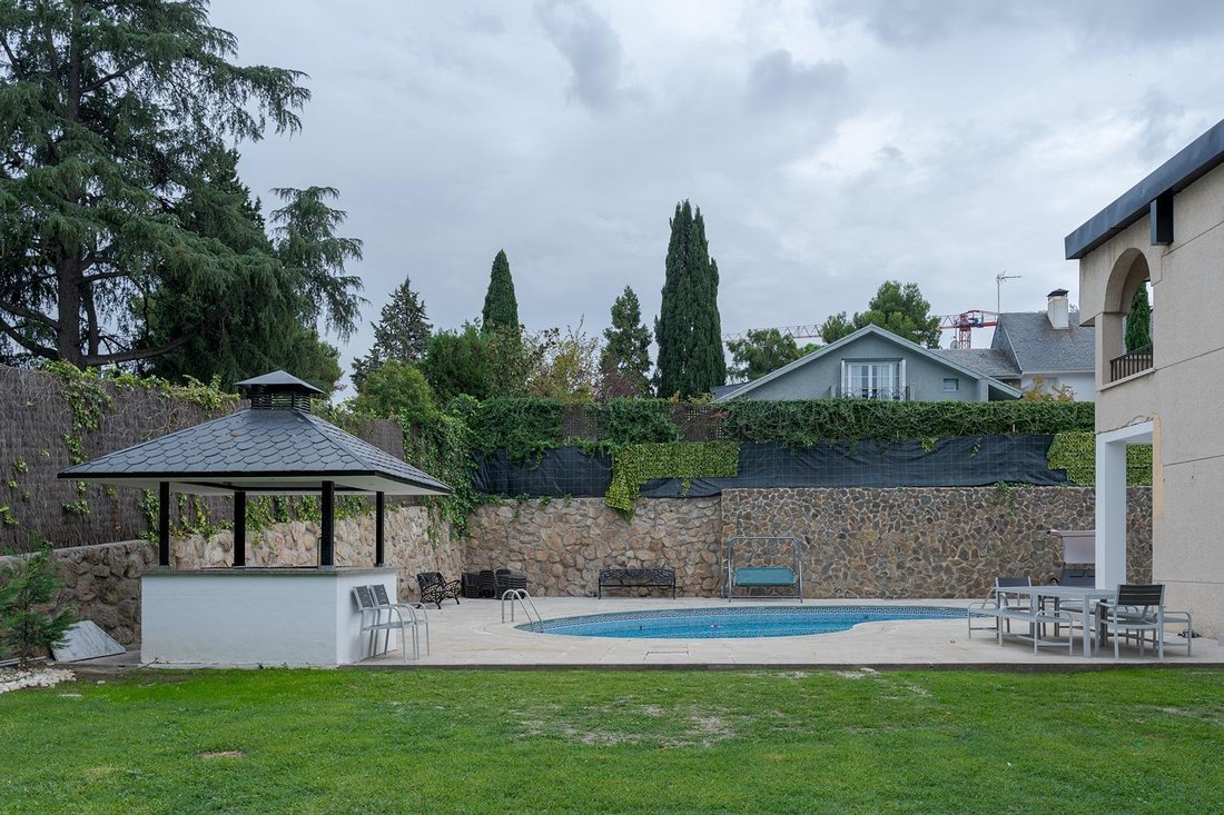 Villa in Hortaleza, Madrid, Spain 2 - 15479173