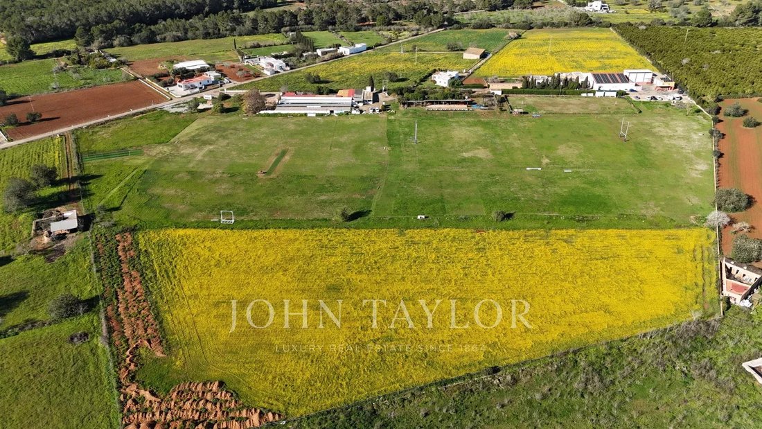 Estate in Sant Joan de Labritja, Balearic Islands, Spain 1 - 15476422