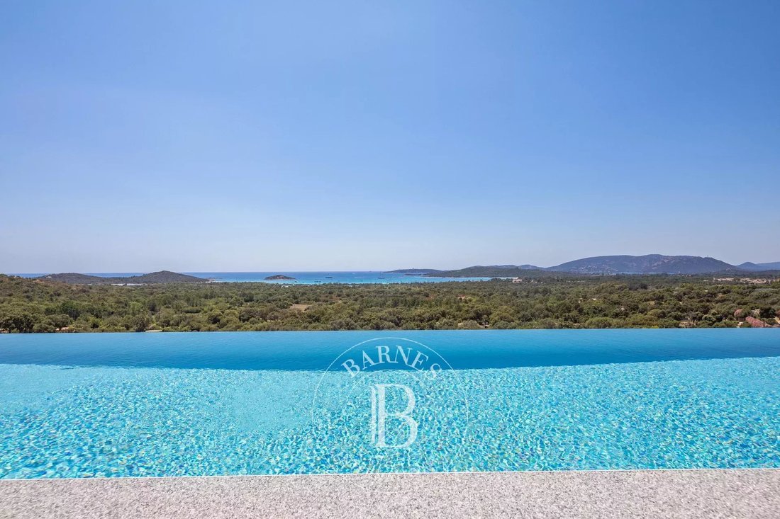 Villa in Zonza, Corsica, France 3 - 12953318