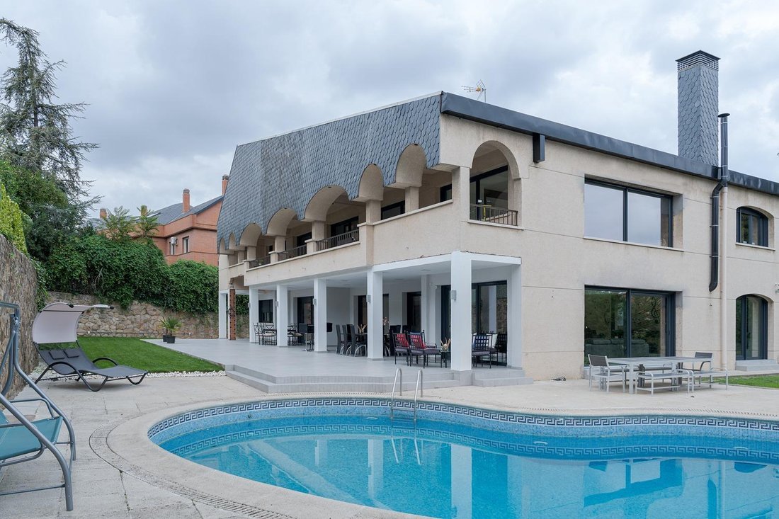 Villa in Hortaleza, Madrid, Spain 1 - 15479173