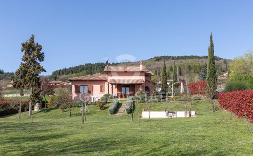 Villa in Sarteano, Tuscany, Italy 1
