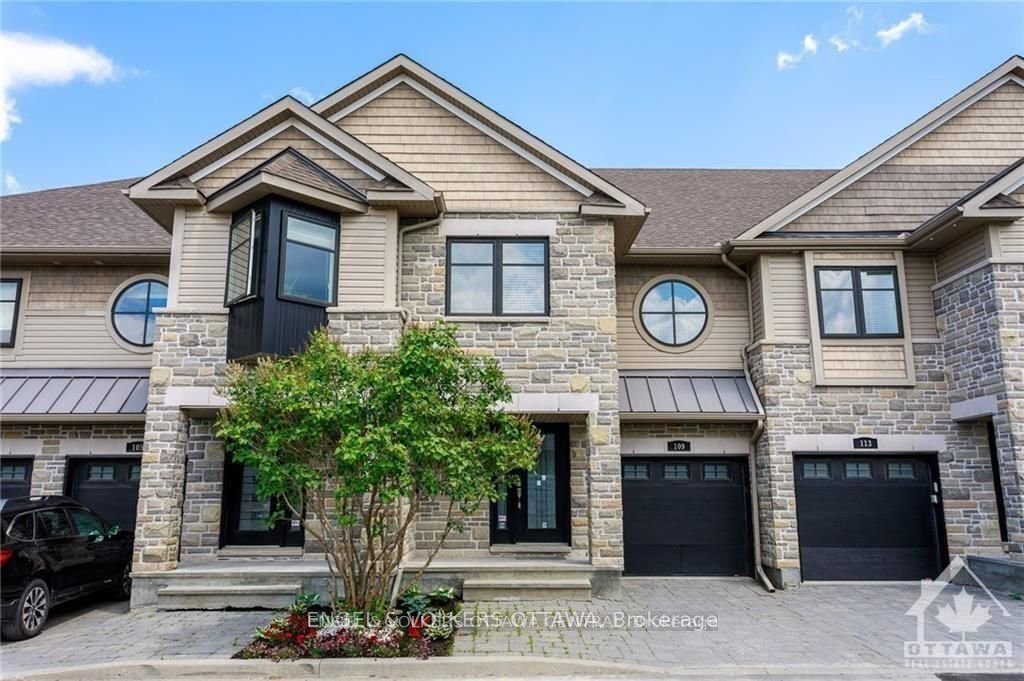 Townhouse in Ottawa, Ontario, Canada 1 - 15478123