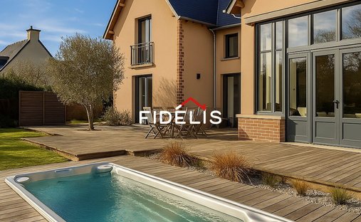 Villa in Saint-Lunaire, Brittany, France 1