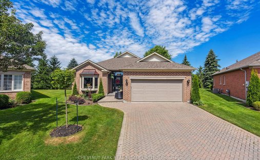 House in Whitchurch-Stouffville, Ontario, Canada 1