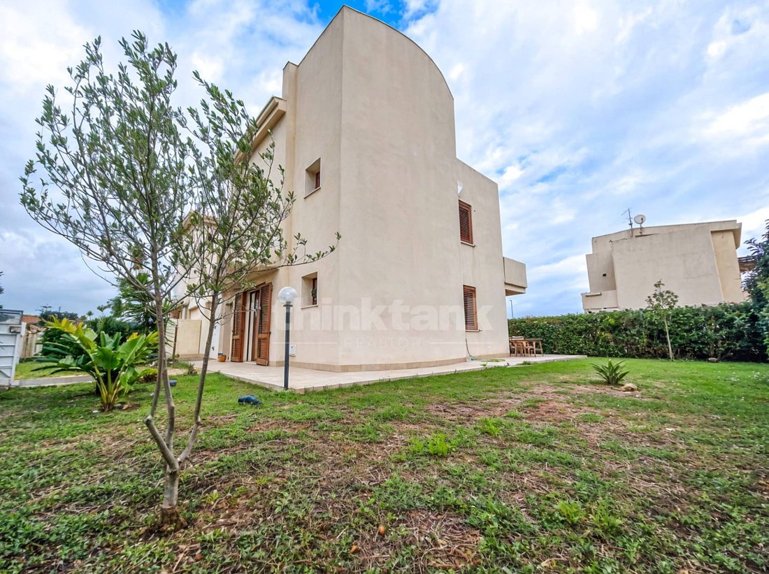 Villa in Fontane Bianche, Sicily, Italy 1 - 15478227