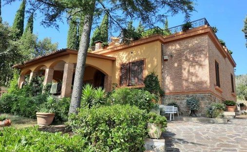 Villa à Castelnuovo della Misericordia, Toscane, Italie 1
