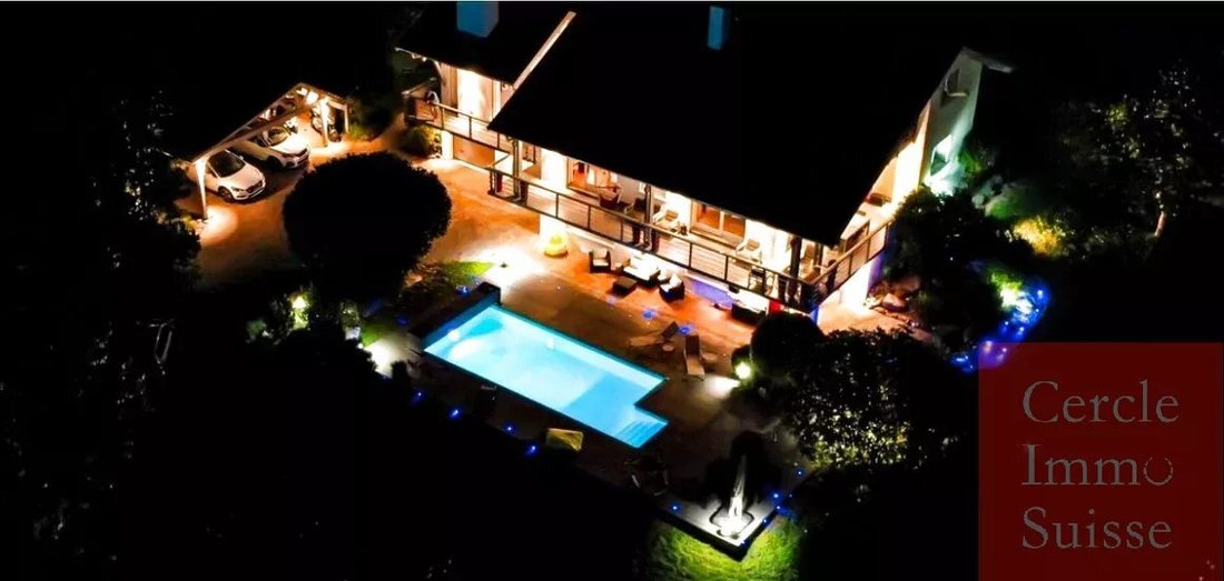 Estate in Doussard, Auvergne-Rhône-Alpes, France 1 - 15483982